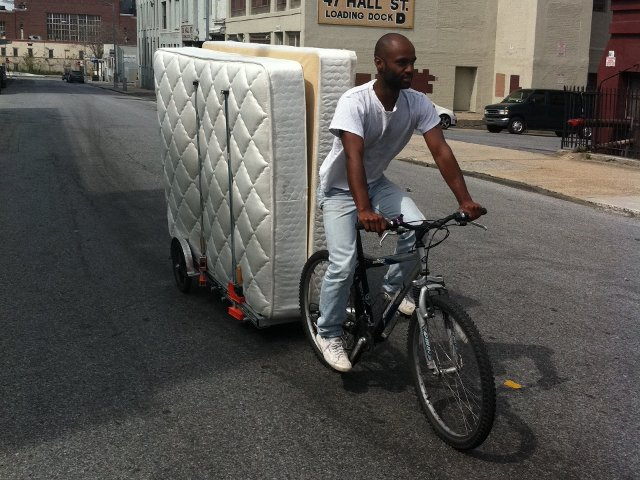 How to carry a mattress on a bike